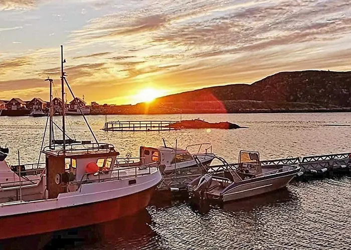 6 Person In Kverva Дом отдыха Dyrvik